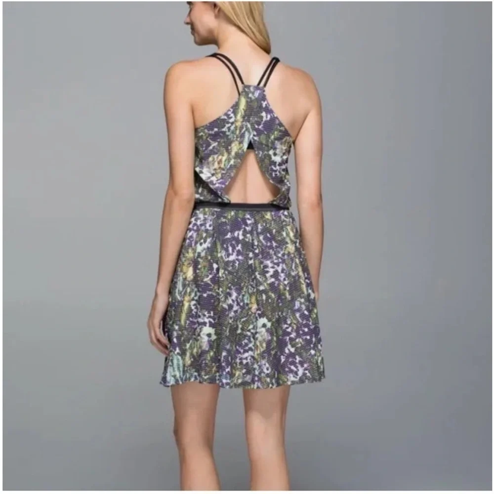 lululemon athletica preowned size