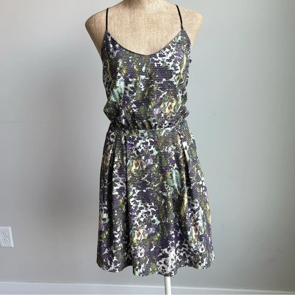 lululemon athletica preowned size