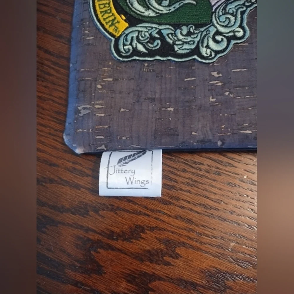 jittery bug made crossbody