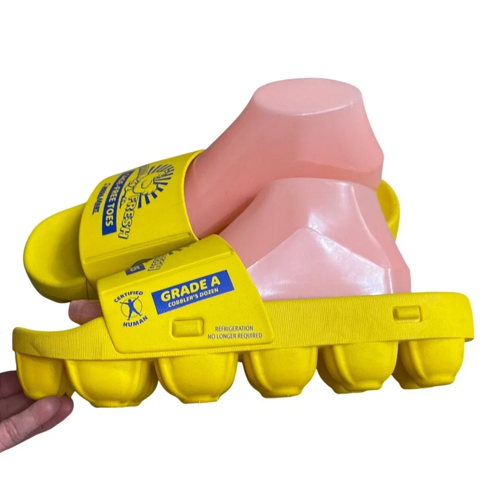 Meow Wolf Omega‎ Mart Cage-Free Toes Yellow Egg Carton Slides Men 10.5 women 12