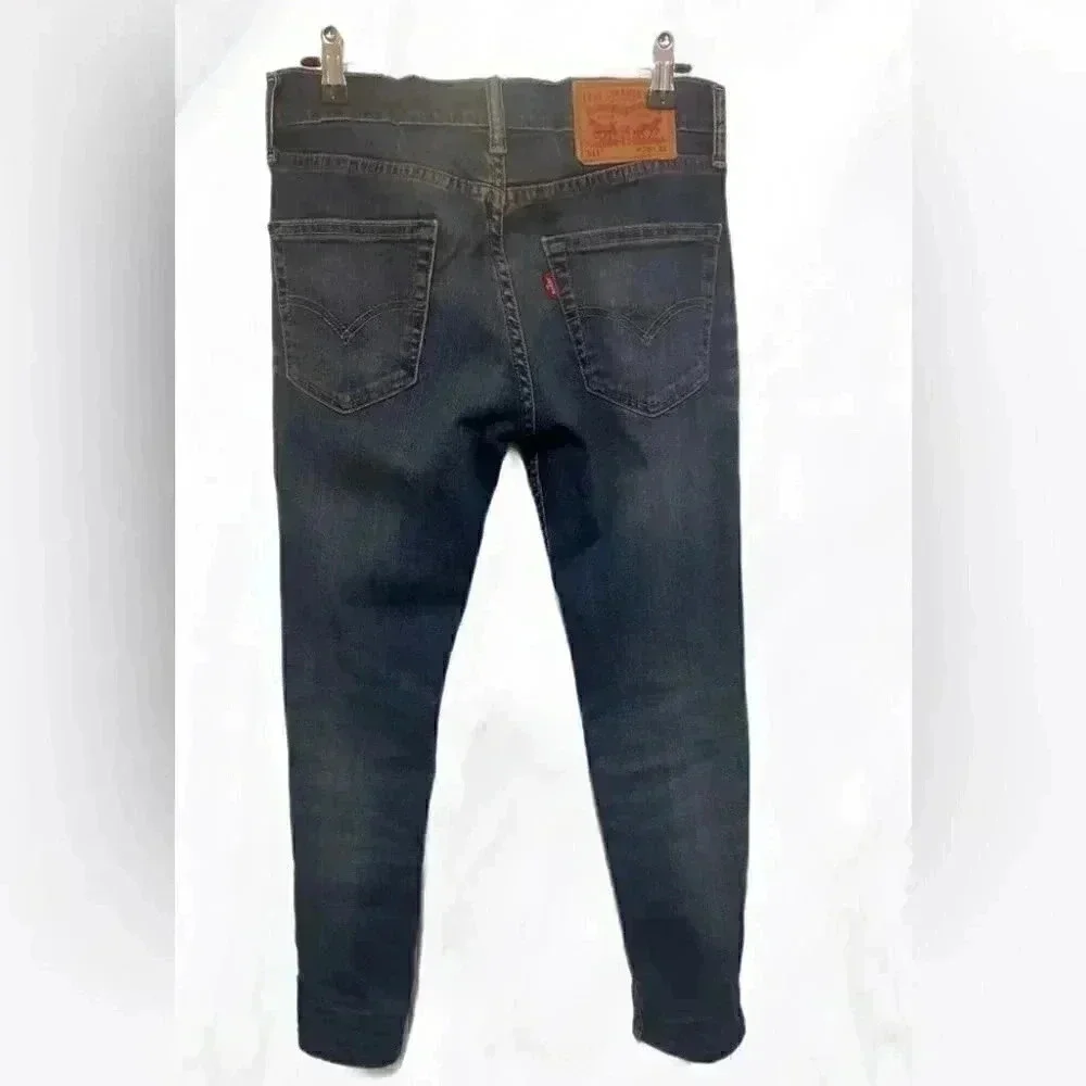 Levis excellent pre