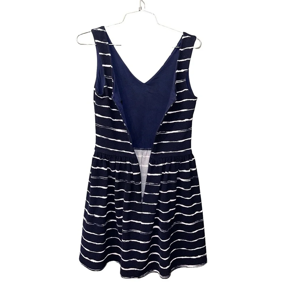 Aqua sleeveless fit