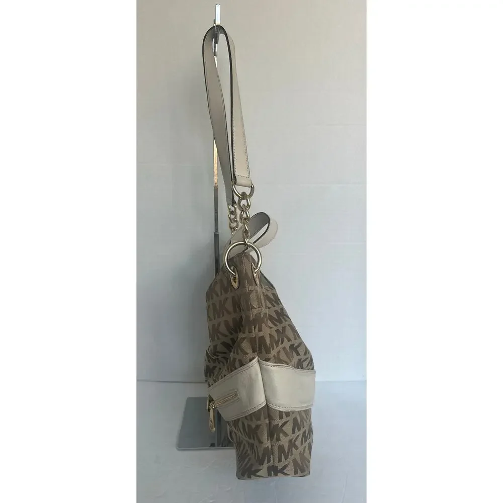 Michael Kors stunning gently