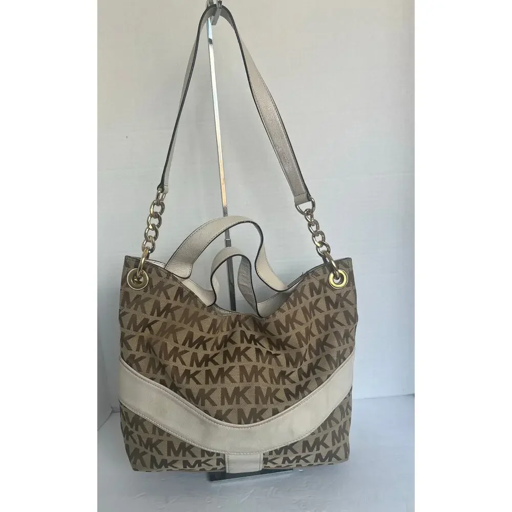 Michael Kors stunning gently