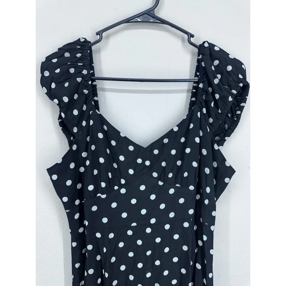 Old Navy coquette puff