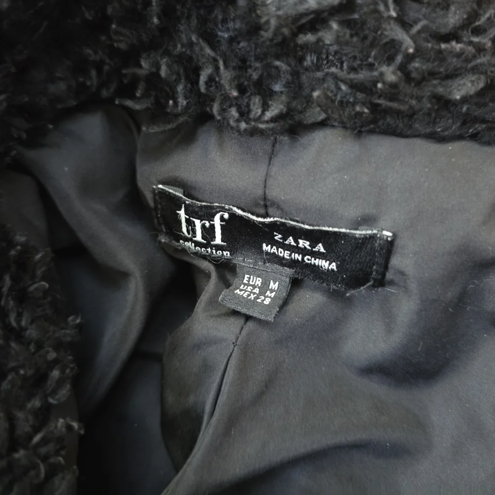 Zara black boucle
