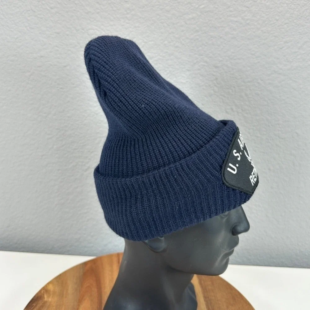 Decky brand beanie