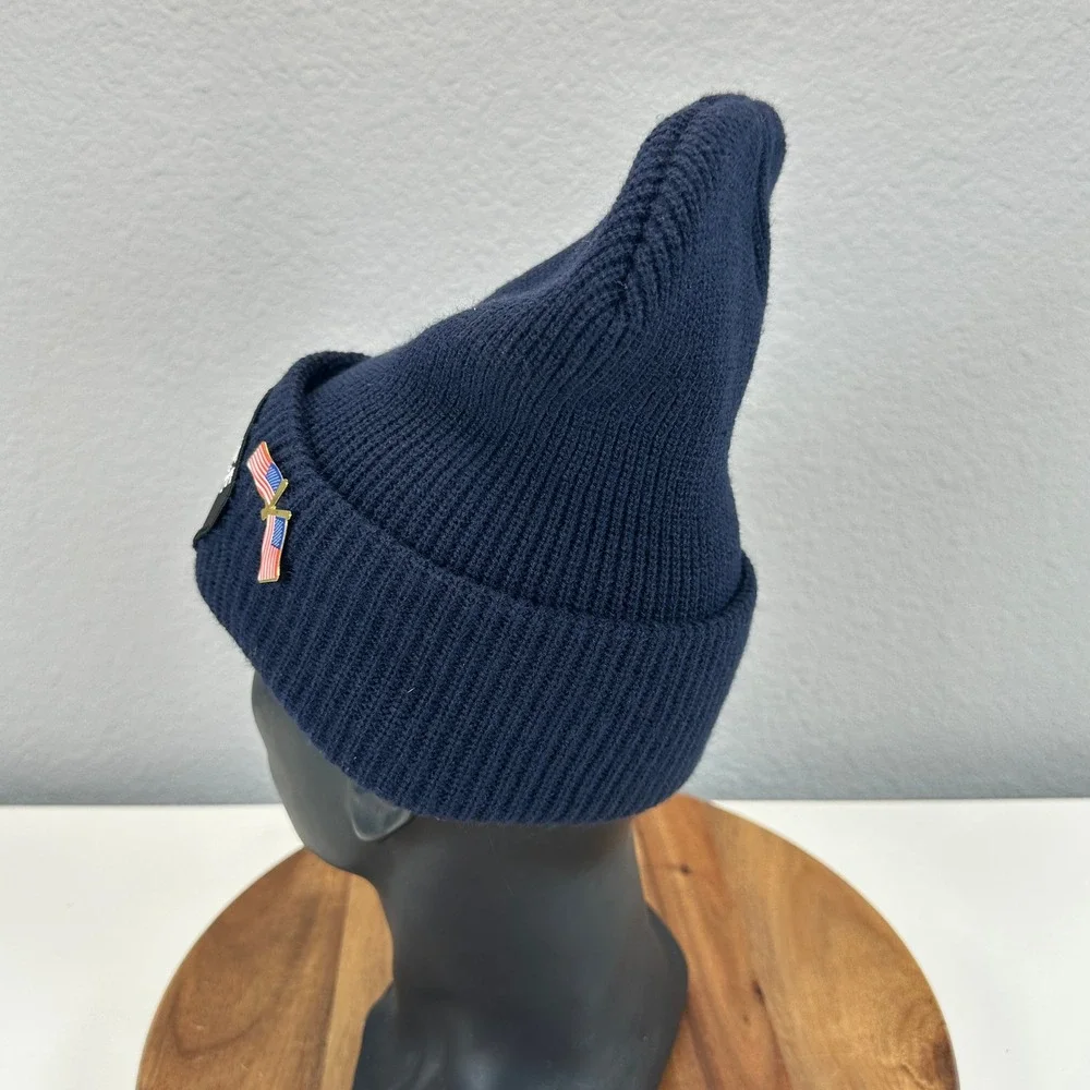Decky brand beanie