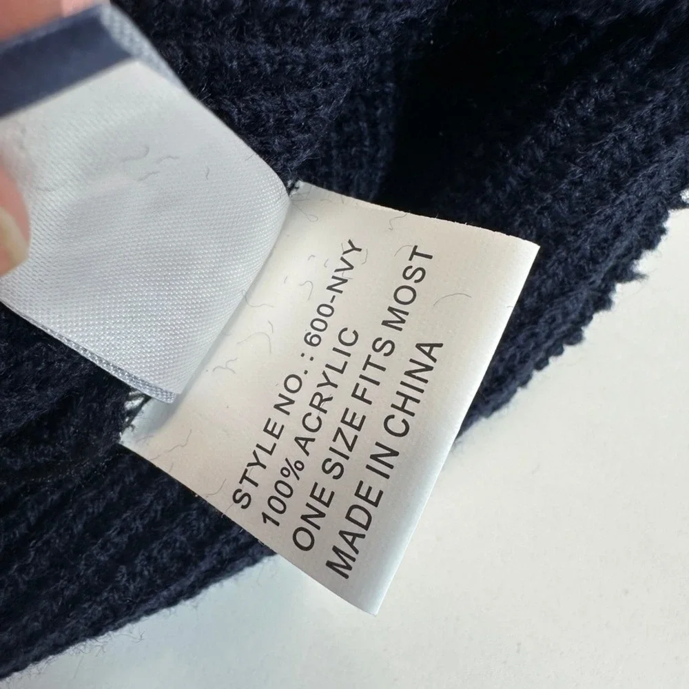 Decky brand beanie