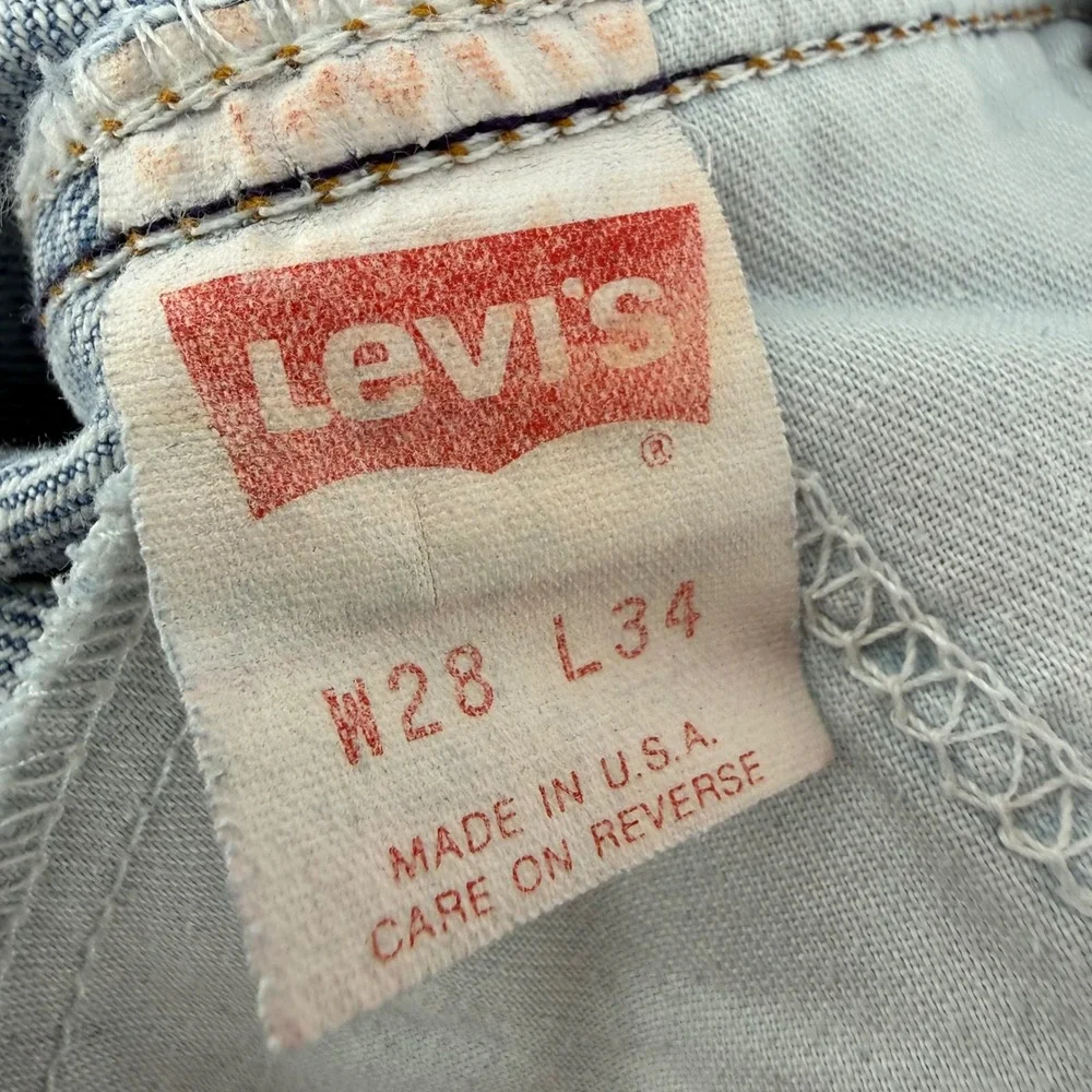Levis some cracking