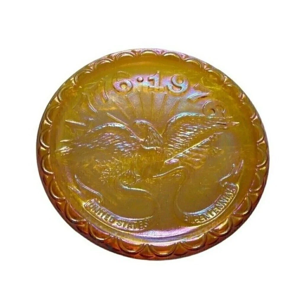 United States Bicentennial 1776 1976 Eagle Shield Carnival Glass Plate