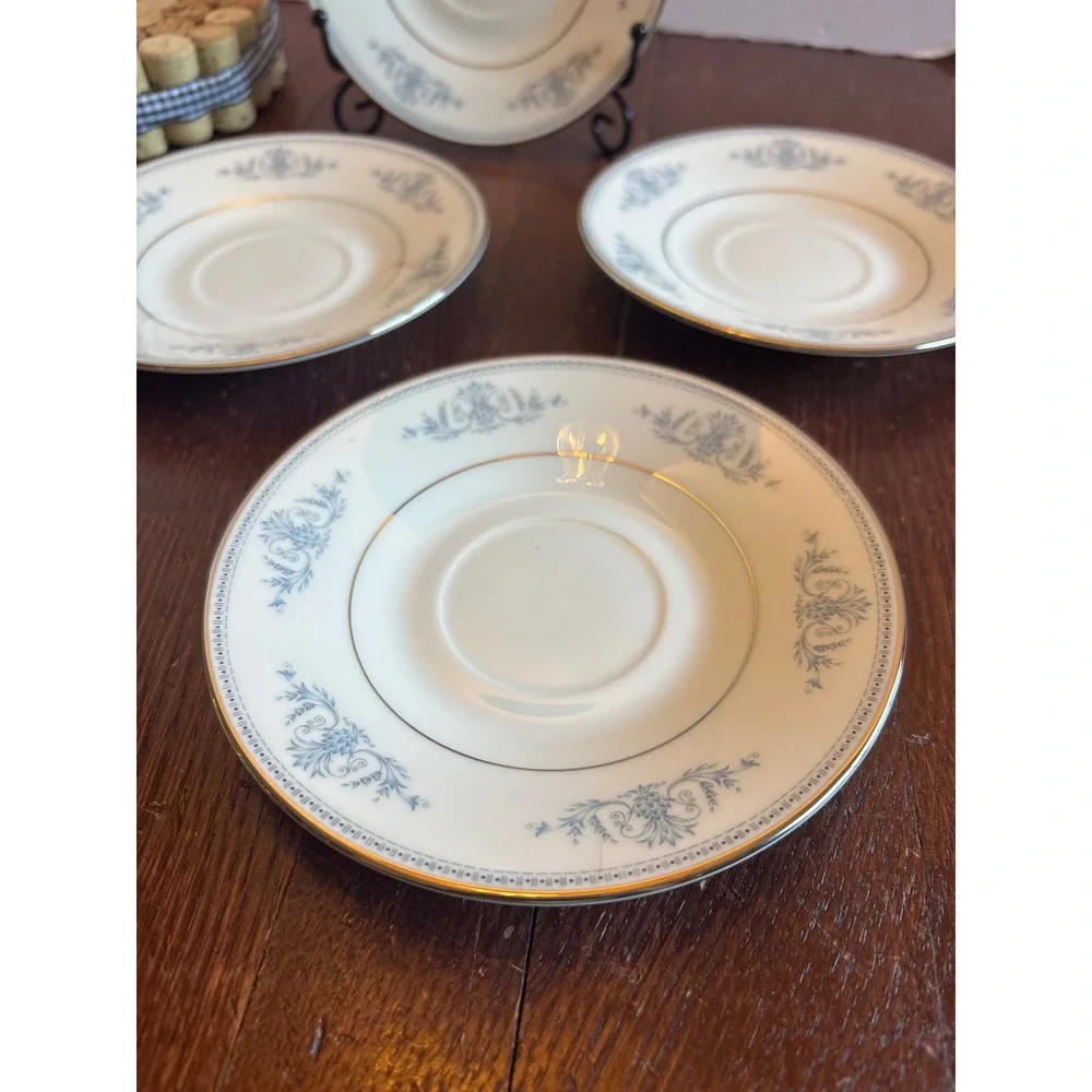 Oxford Bone China set four