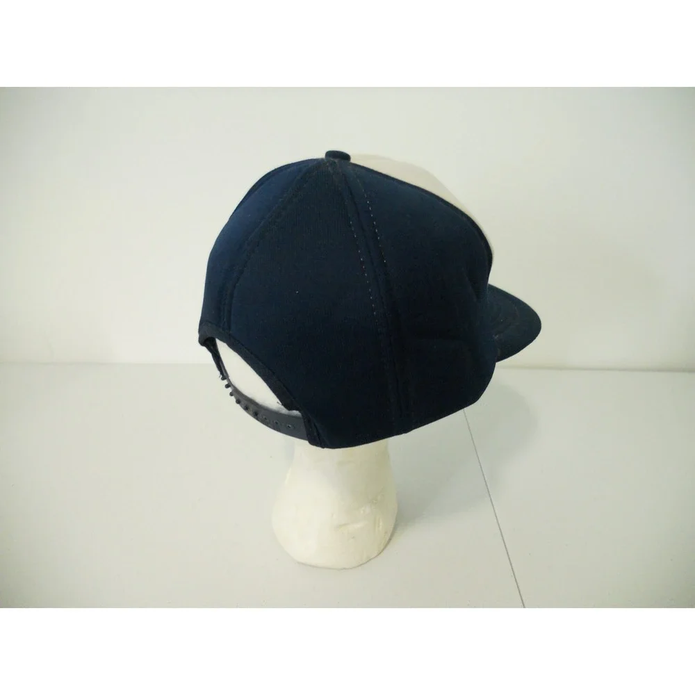 The Unbranded Brand vintage mattos