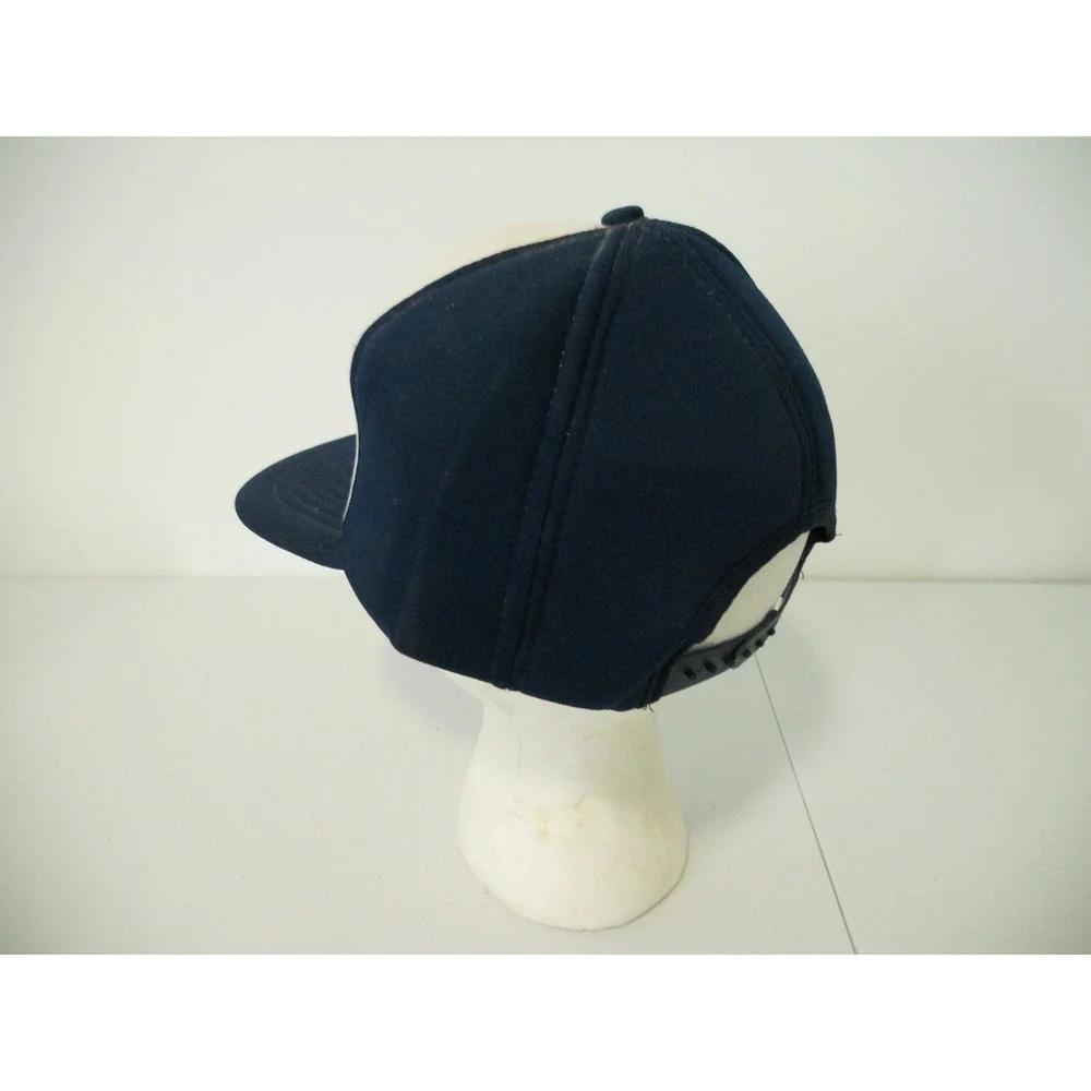 The Unbranded Brand vintage mattos