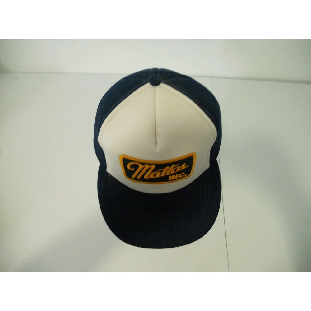The Unbranded Brand vintage mattos