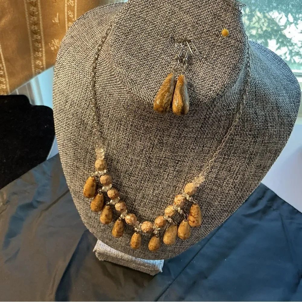Elegant Brown and Beige Marbled Beaded Necklace and Earring Set