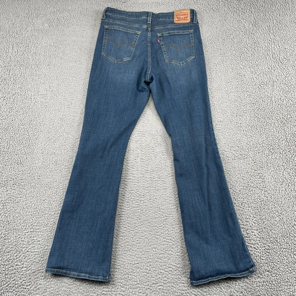 Levis before purchasing