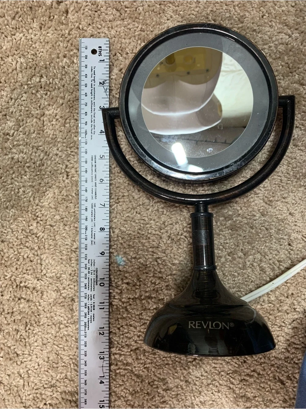 Revlon compact illuminated