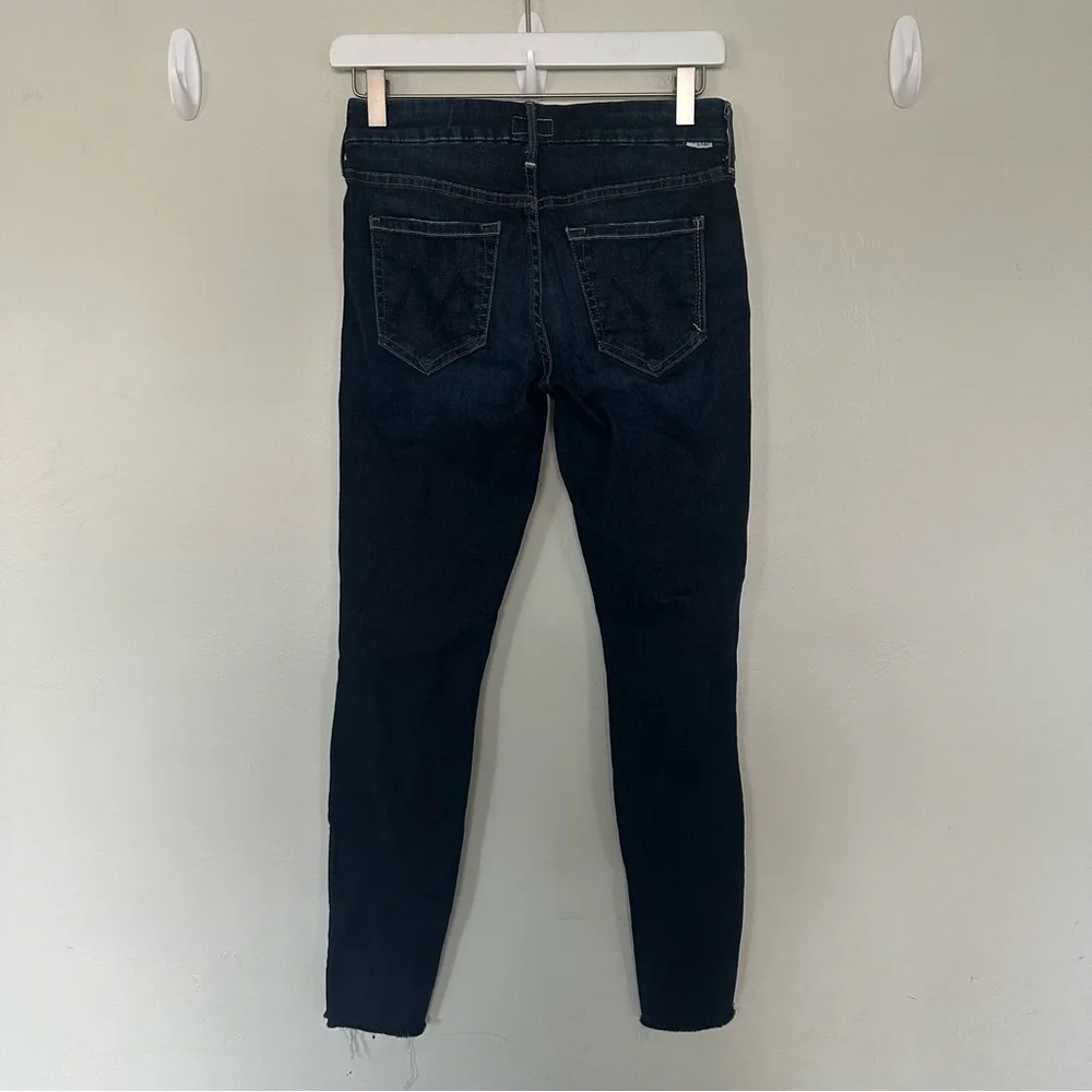 MOTHER Looker Ankle Fray Jeans in No‎ Play Size 25