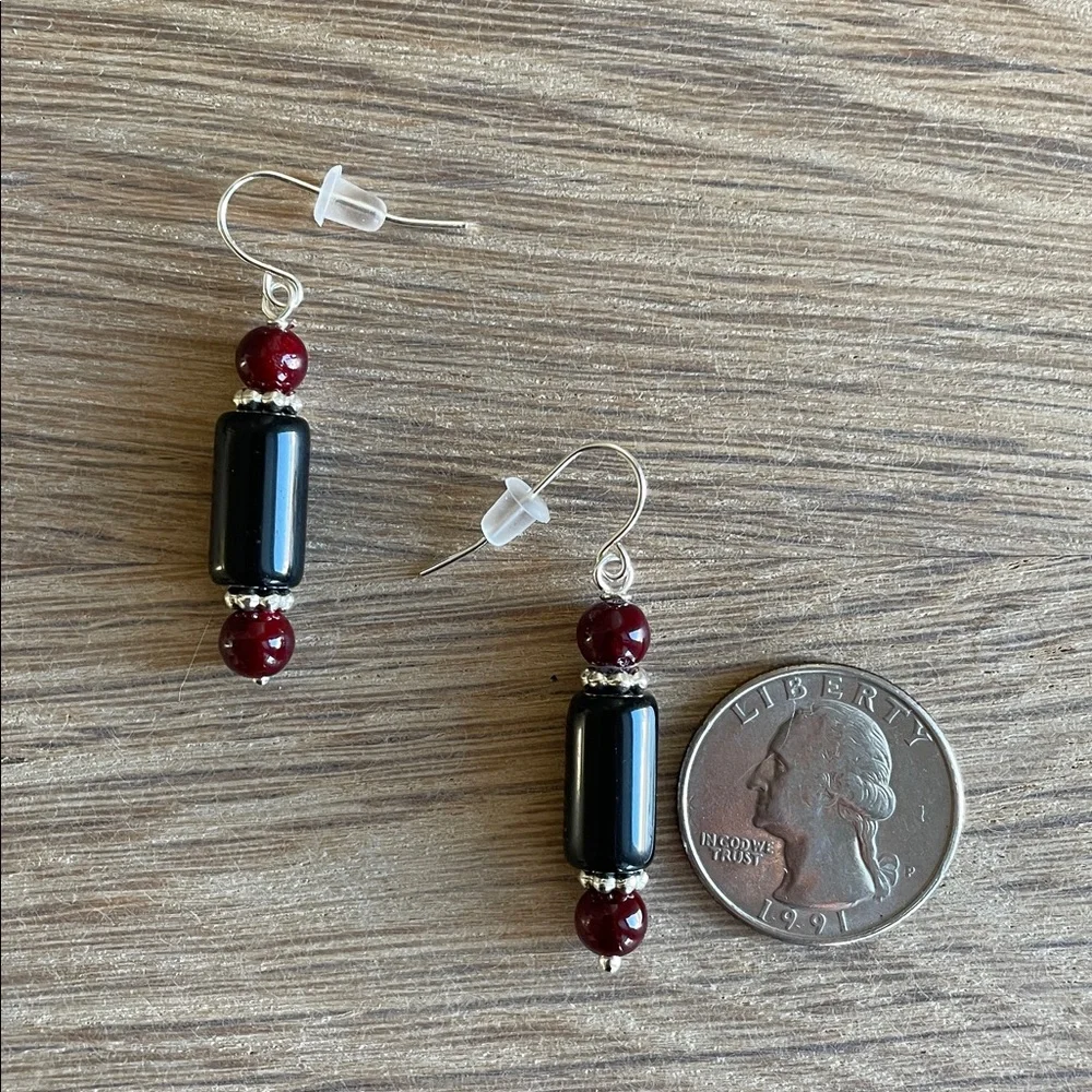 HAND CRAFTED EARRINGS Classic Black Burgundy Red Dangle Drop Earrings