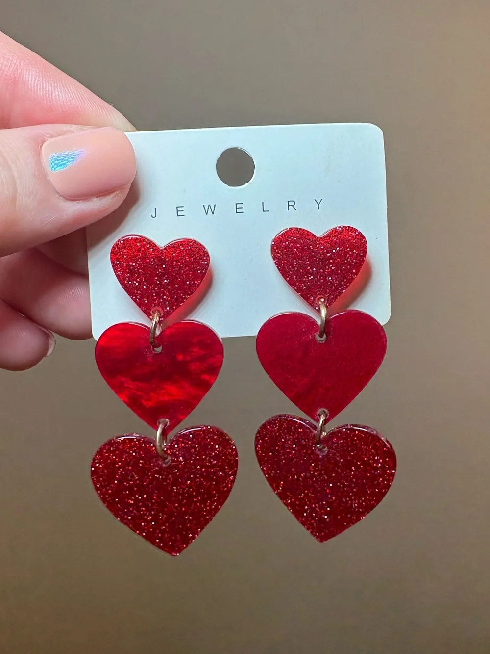 NWOT Red Triple Heart Dangle Earrings Glitter Acrylic‎ Valentine’s Day
