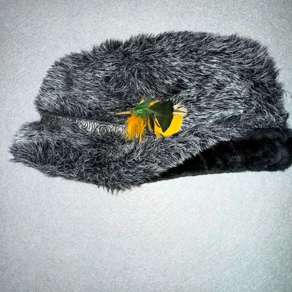 Vintage Dobbs Fifth Avenue Gray Fur Fedora Hat Feather Accent USA Made Size 7 1/