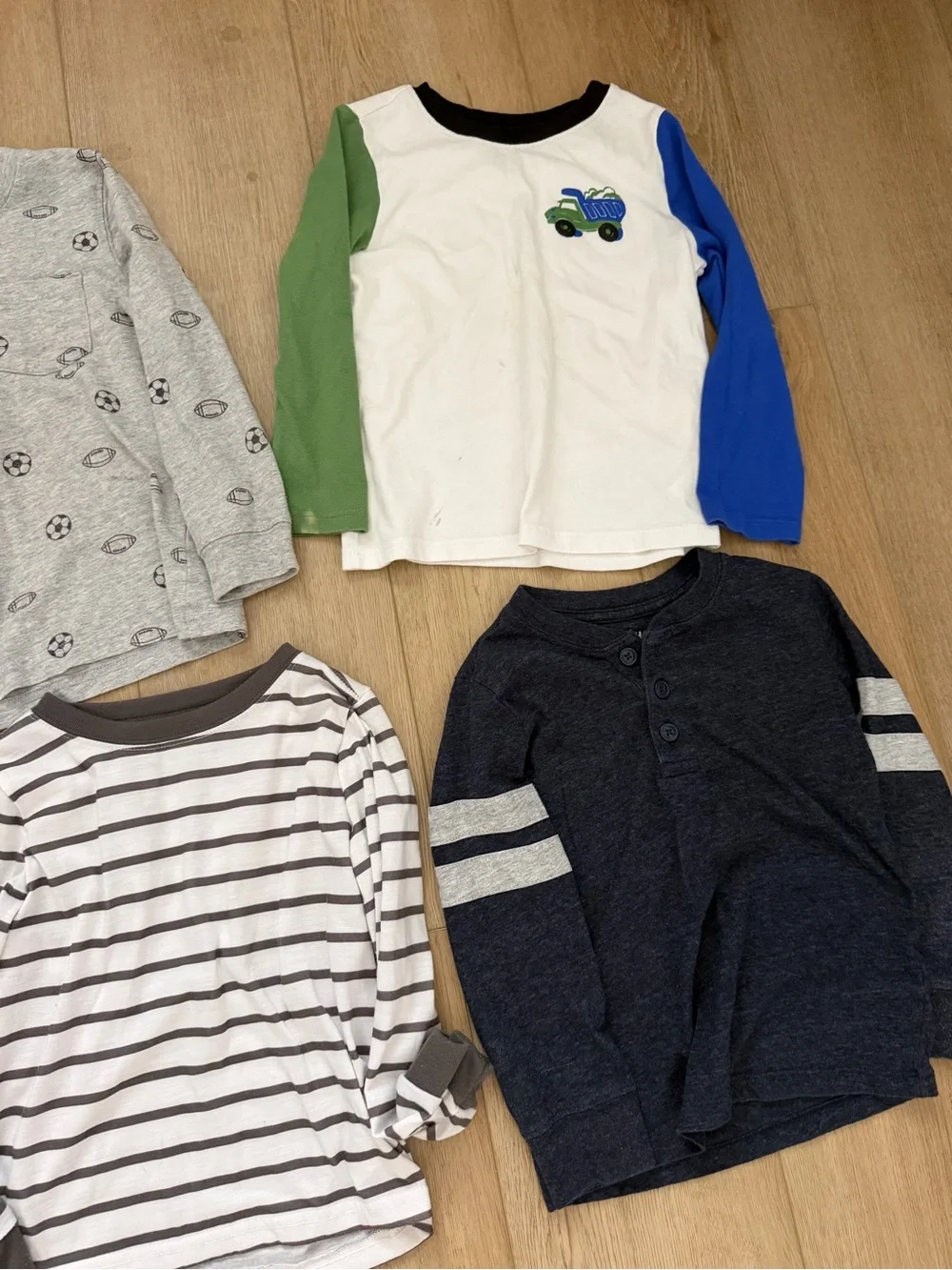 4T Boys Clothing Bundle Lot- Tops and bottoms