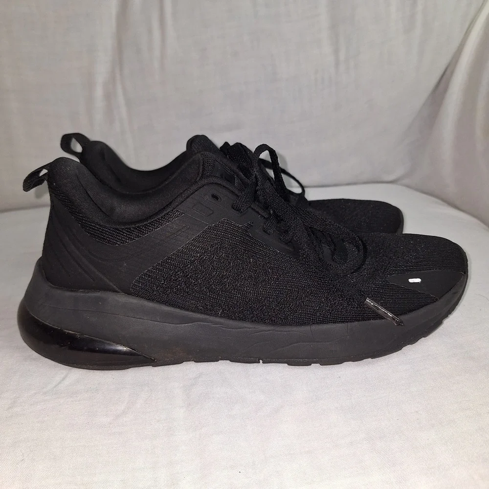 Avia women size