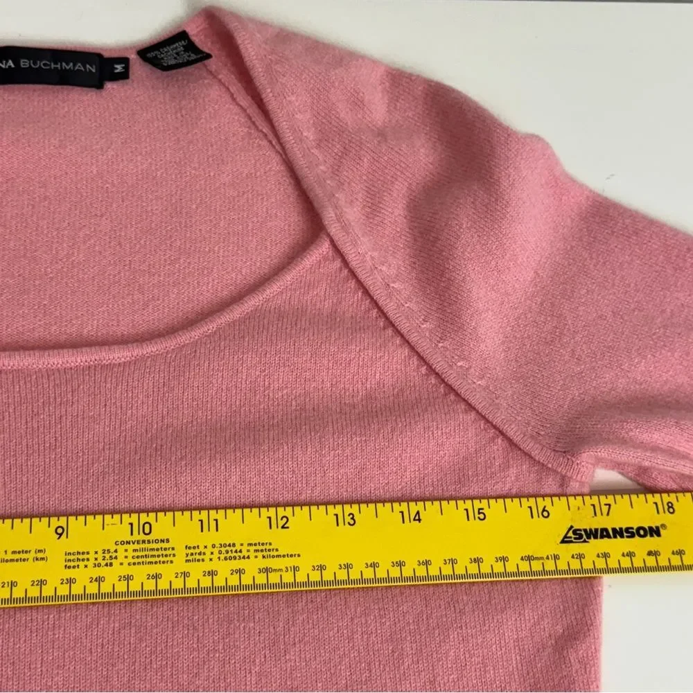 Dana Buchman sleeves gently
