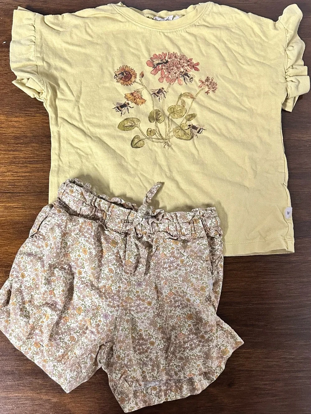 Yellow Floral Bee Graphic Short Sleeve Tee for Girls