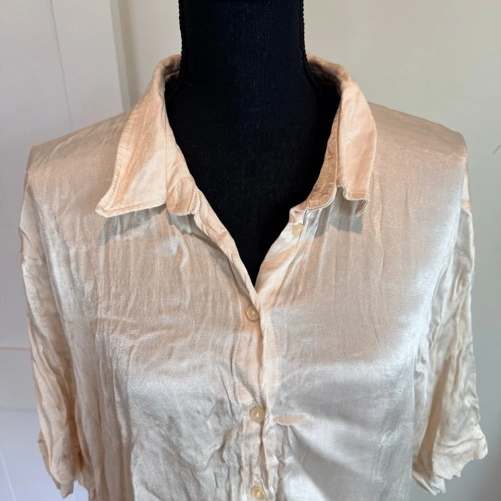 Zara crop button