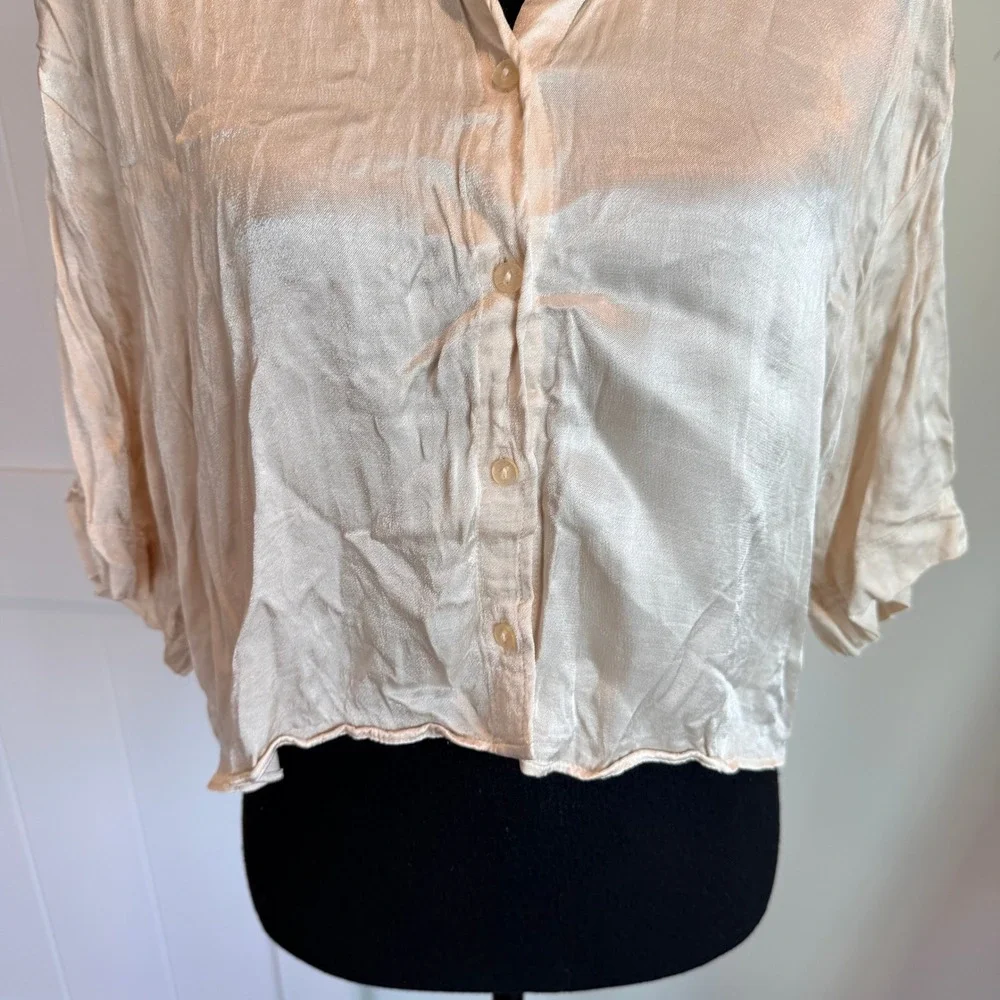 Zara crop button