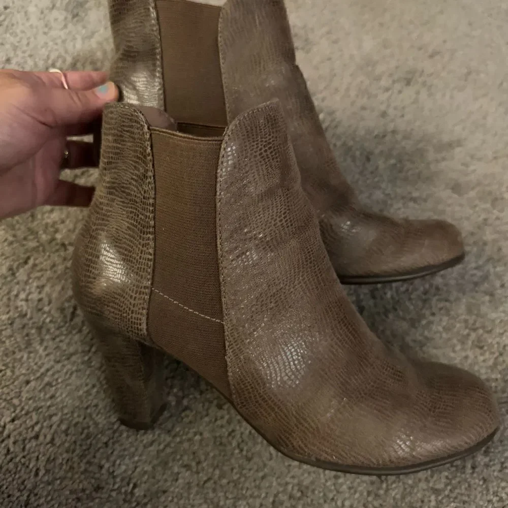 A2 by Aerosoles Snakeskin Print Boots Women's Size 7 1/2 Tan Brown