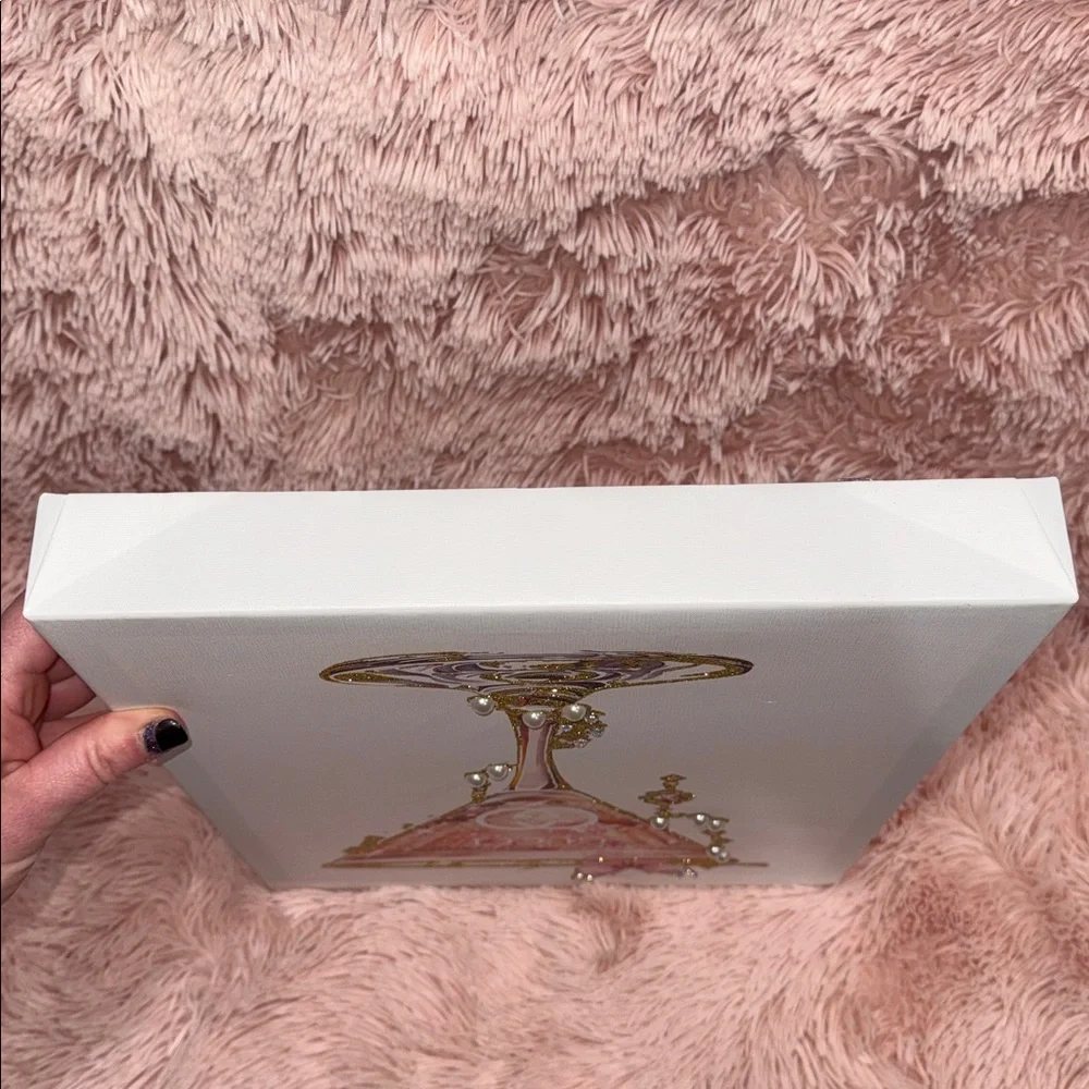 N/A luxury inspired