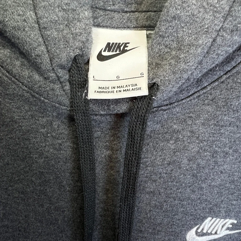 Nike classic pullover