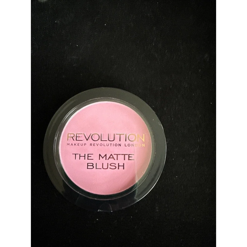 Makeup Revolution London The Matte Blush Powder Full Sz‎ .31oz, NWOB, Sealed3926