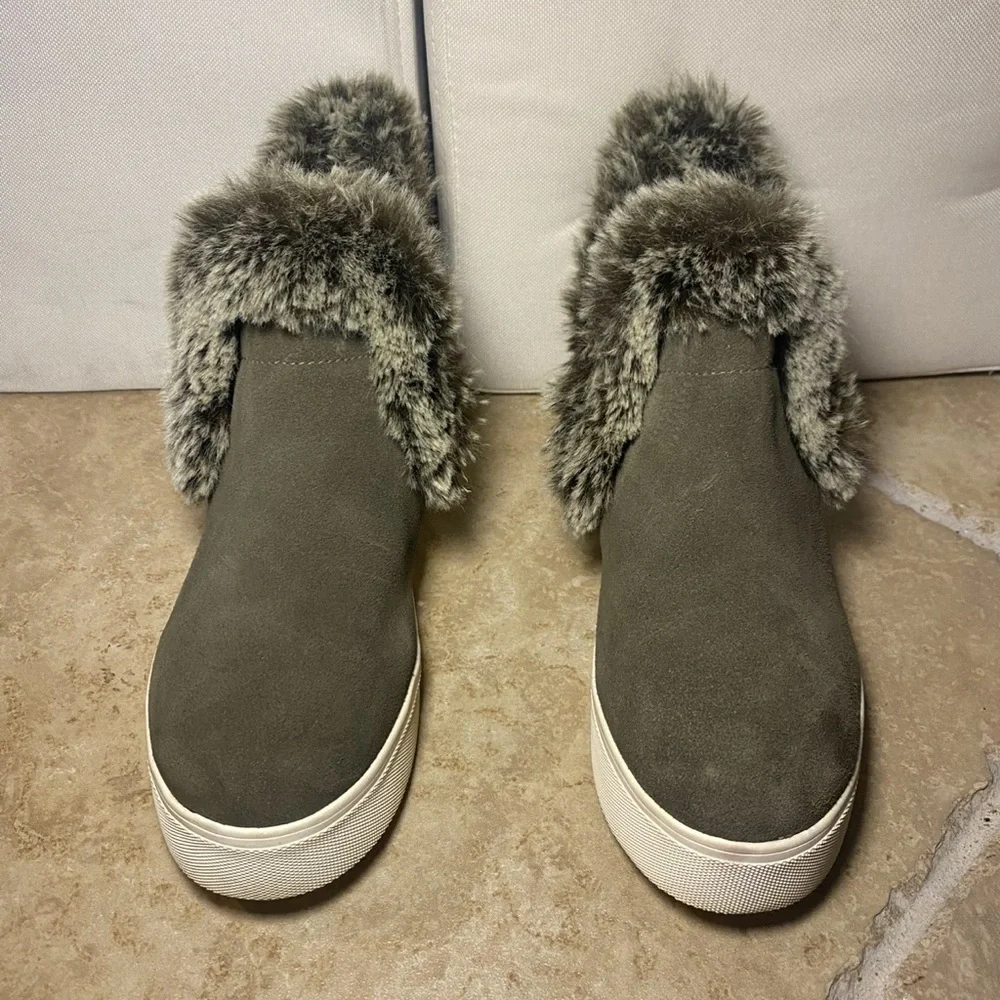 J/SLIDES cozy suede
