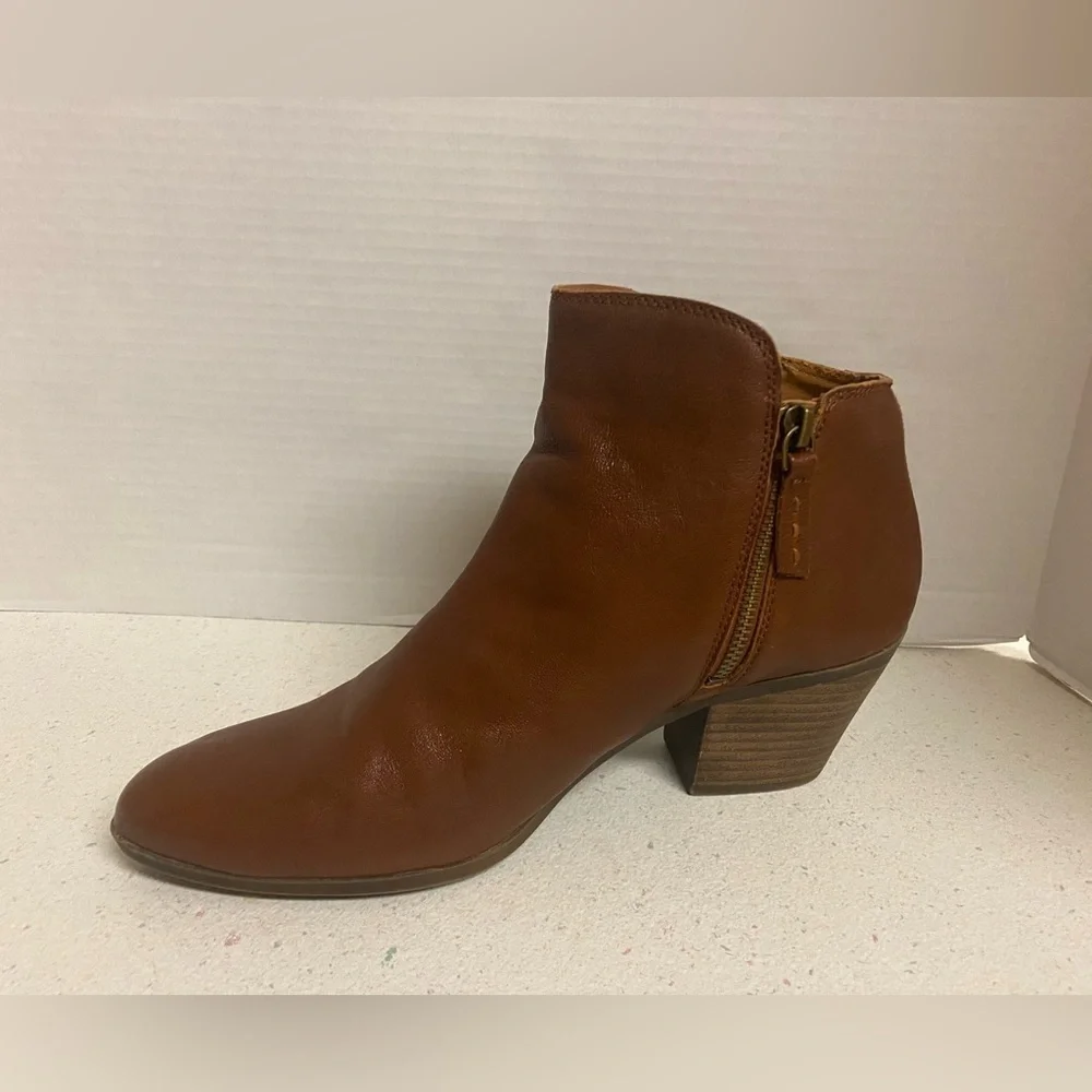 Frye elegant leather