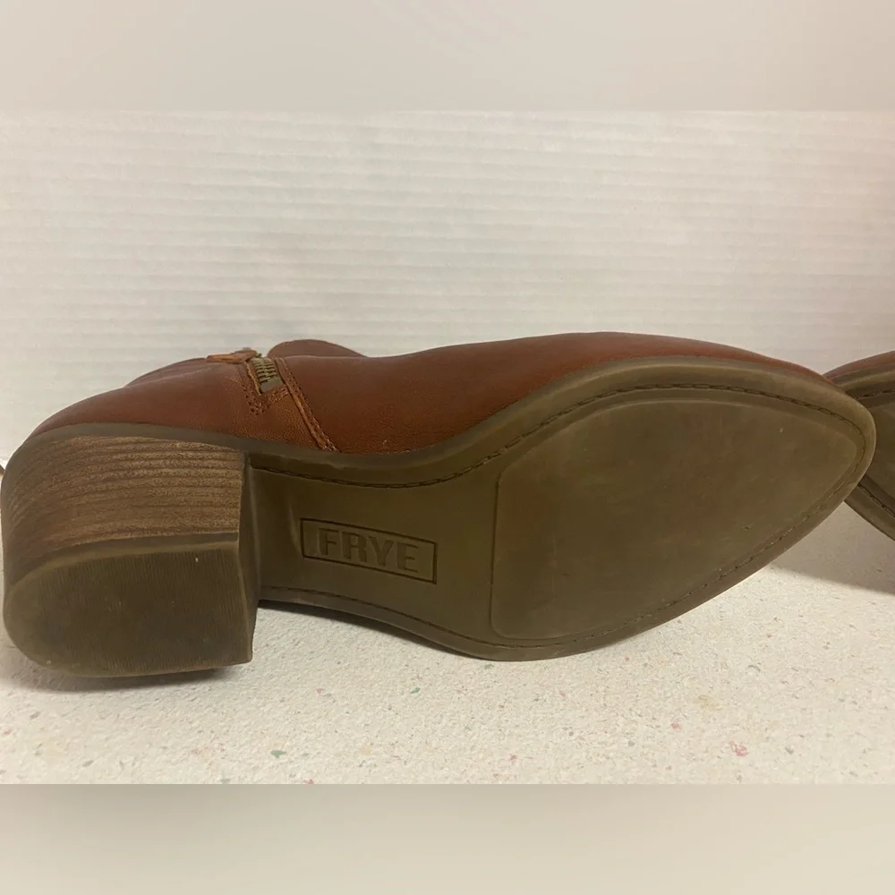 Frye elegant leather