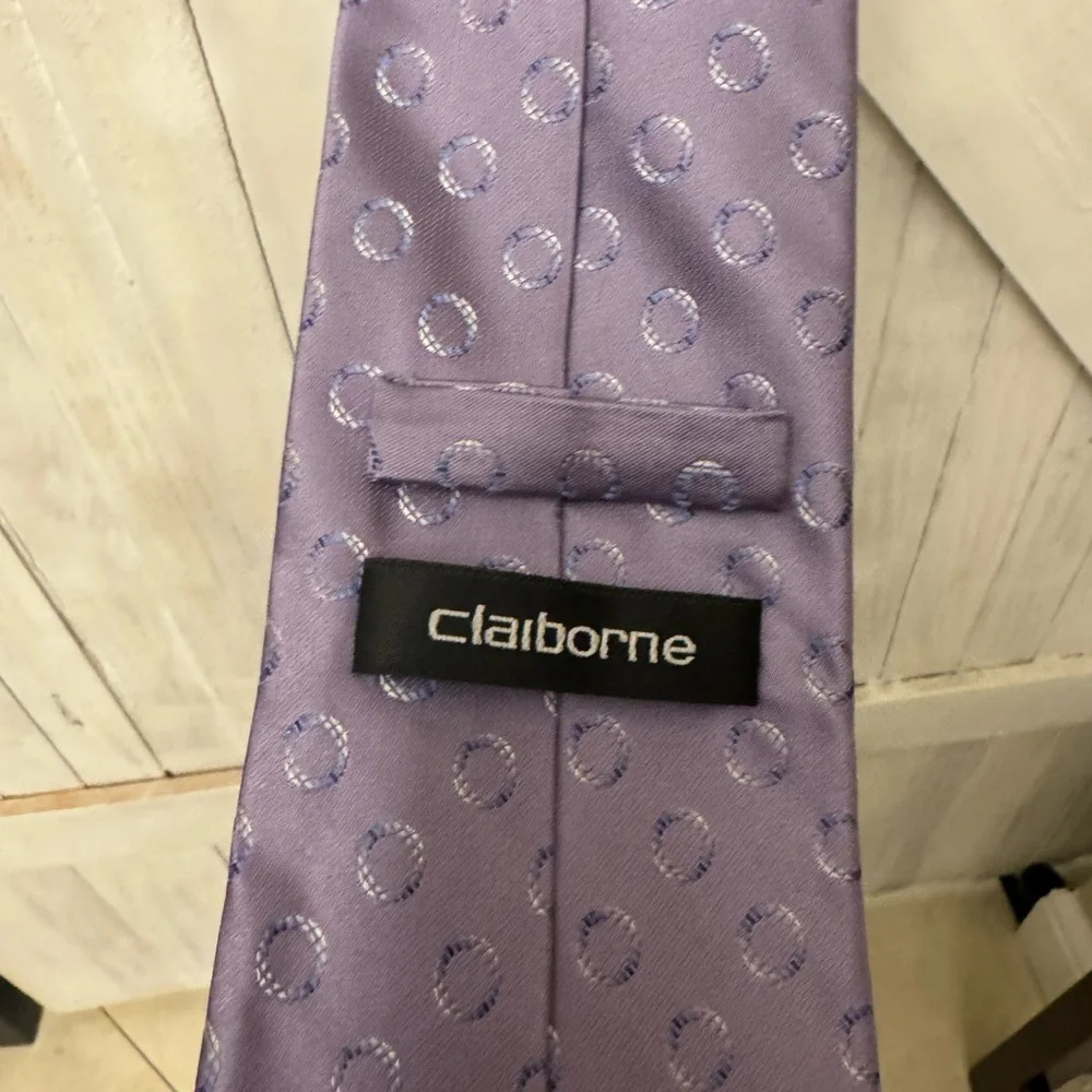 Claiborne beautiful tie