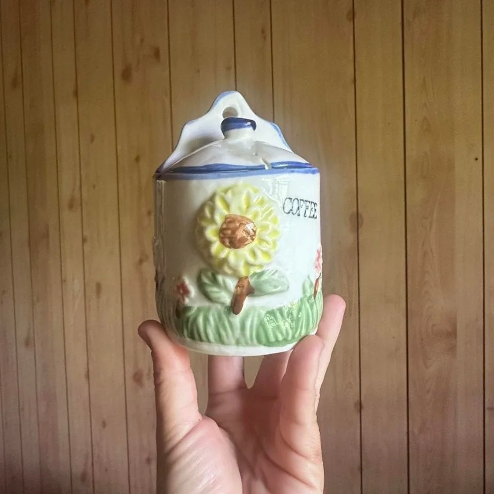 N/A vintage ceramic