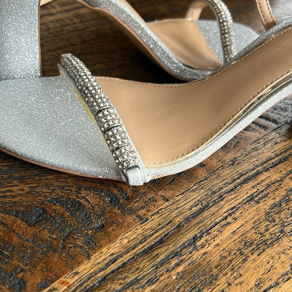 Badgley Mischka pump perfectly