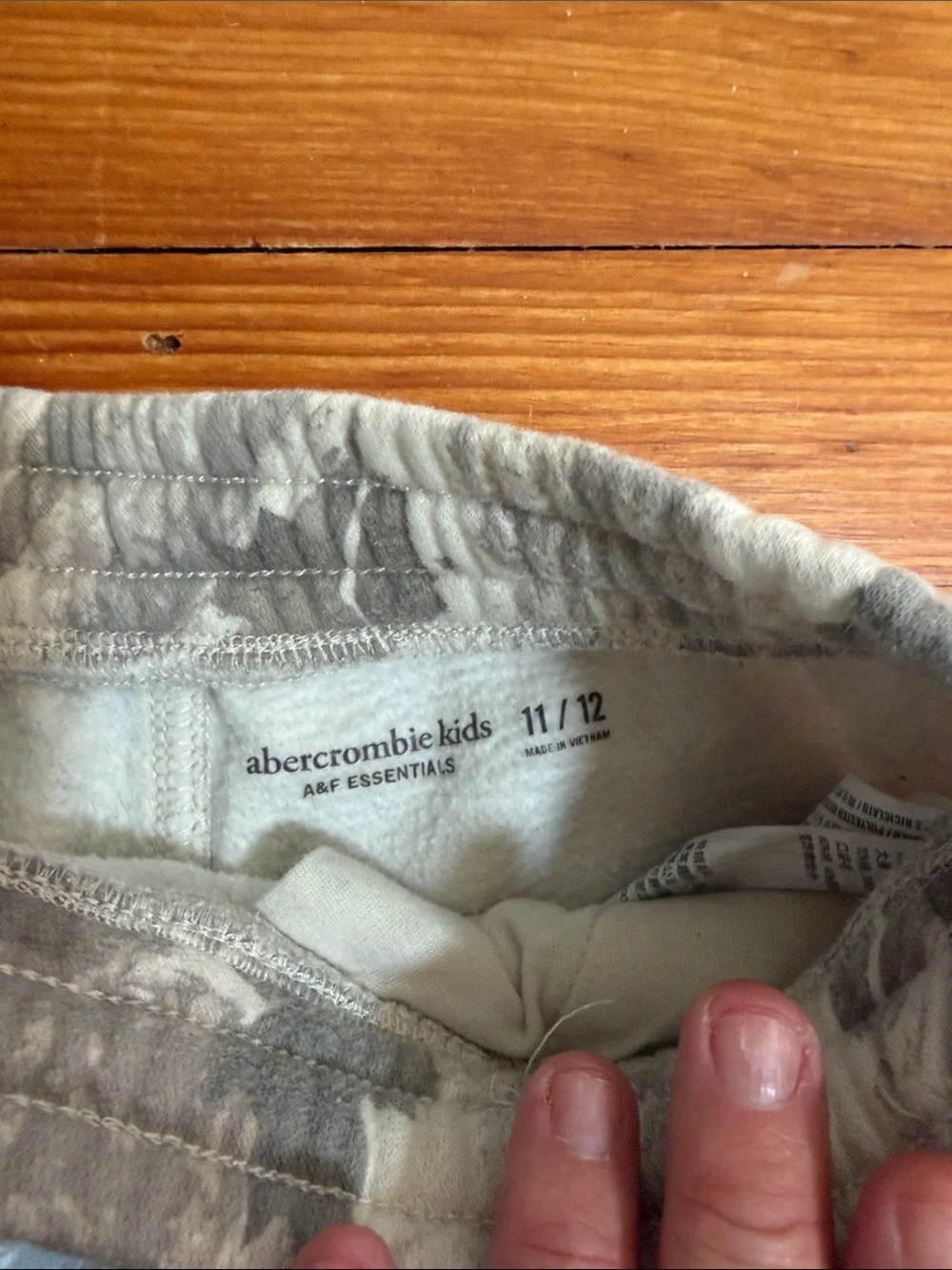 Abercrombie & Fitch pockets fleece side