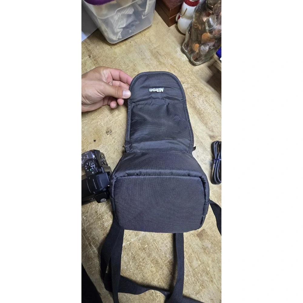 Nikon pack carrying turn