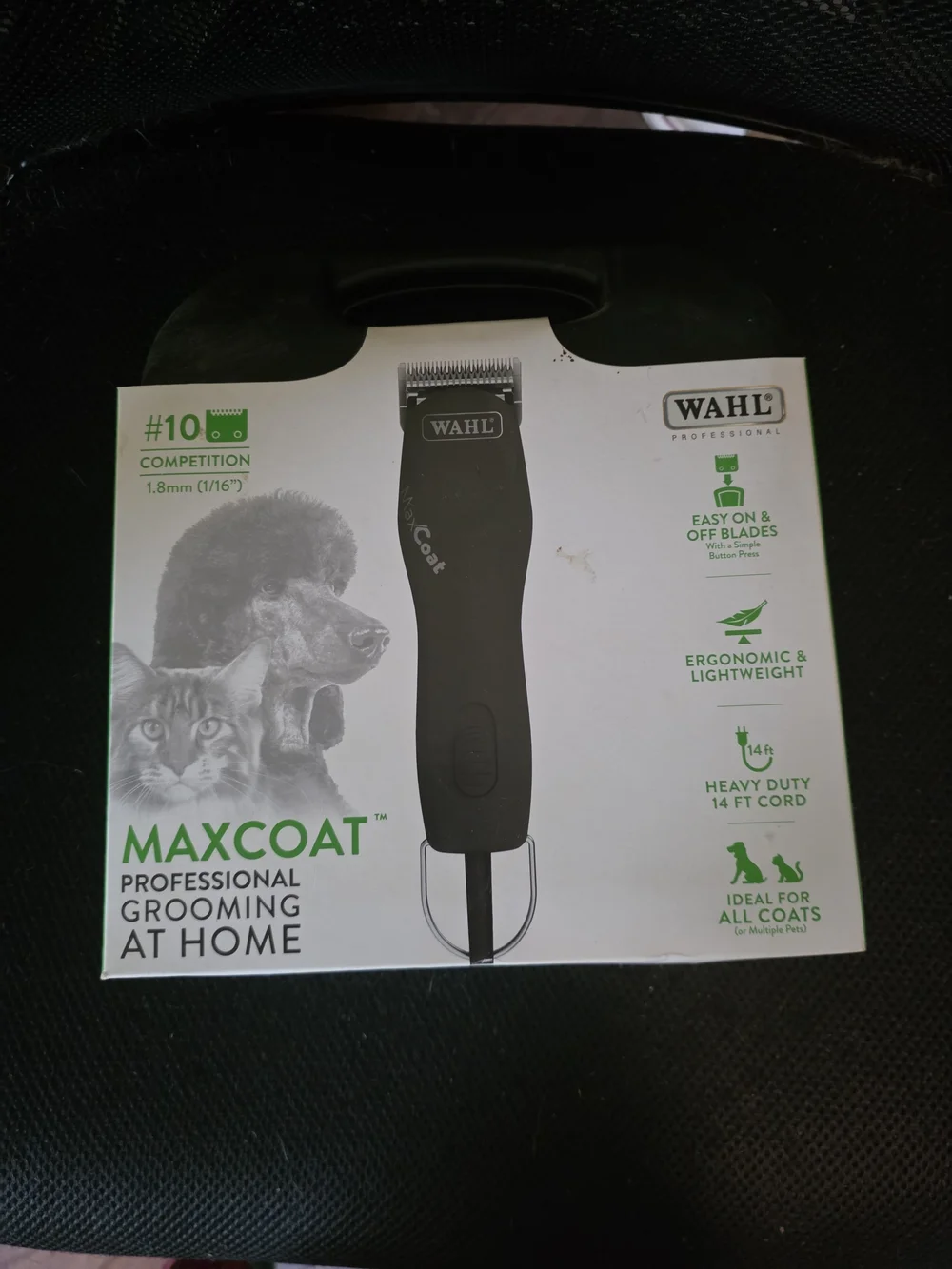 Wahl Maxcoat Professional Grooming Clipper - Black and White Packaging