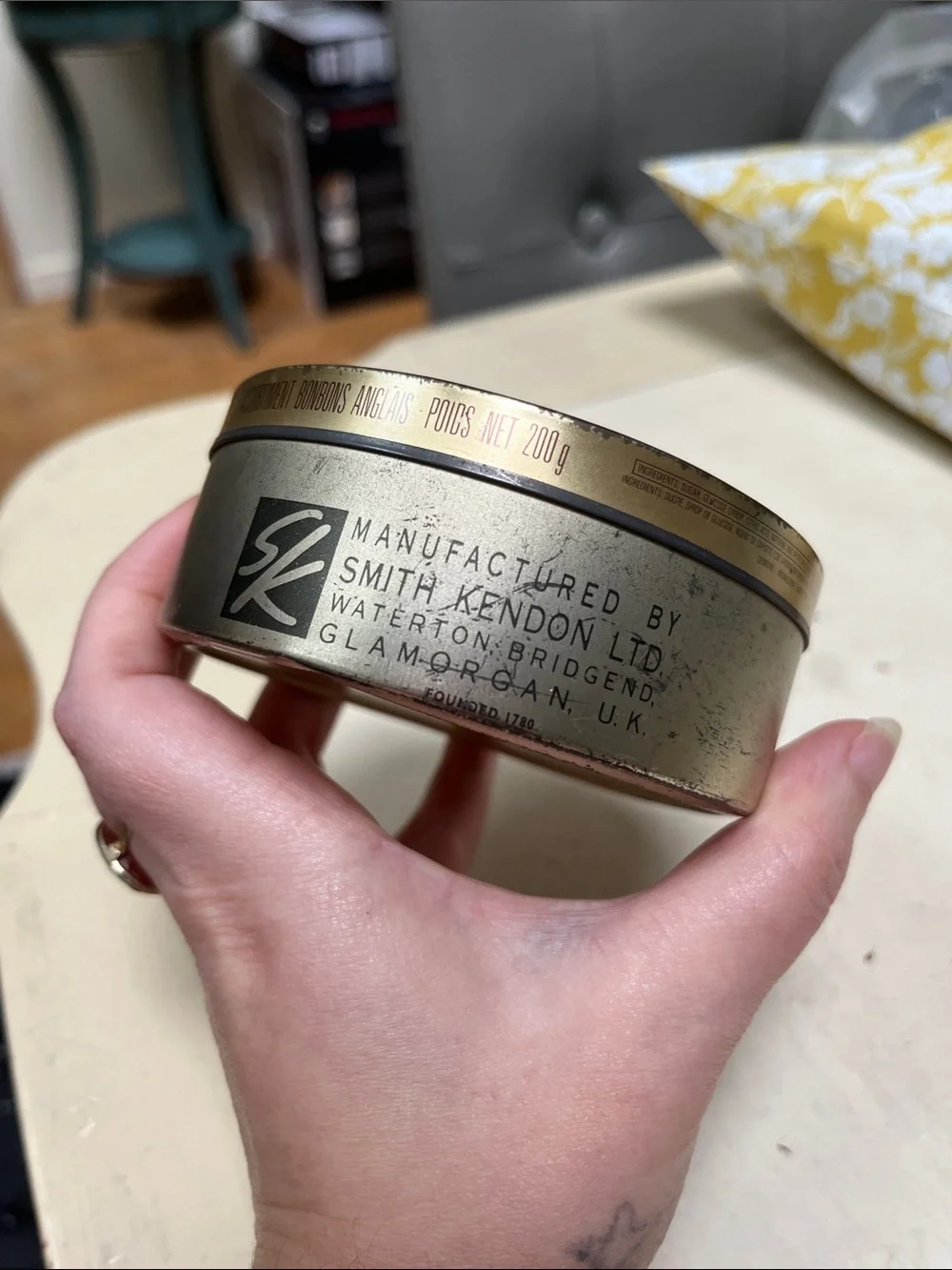 N/A decorative round