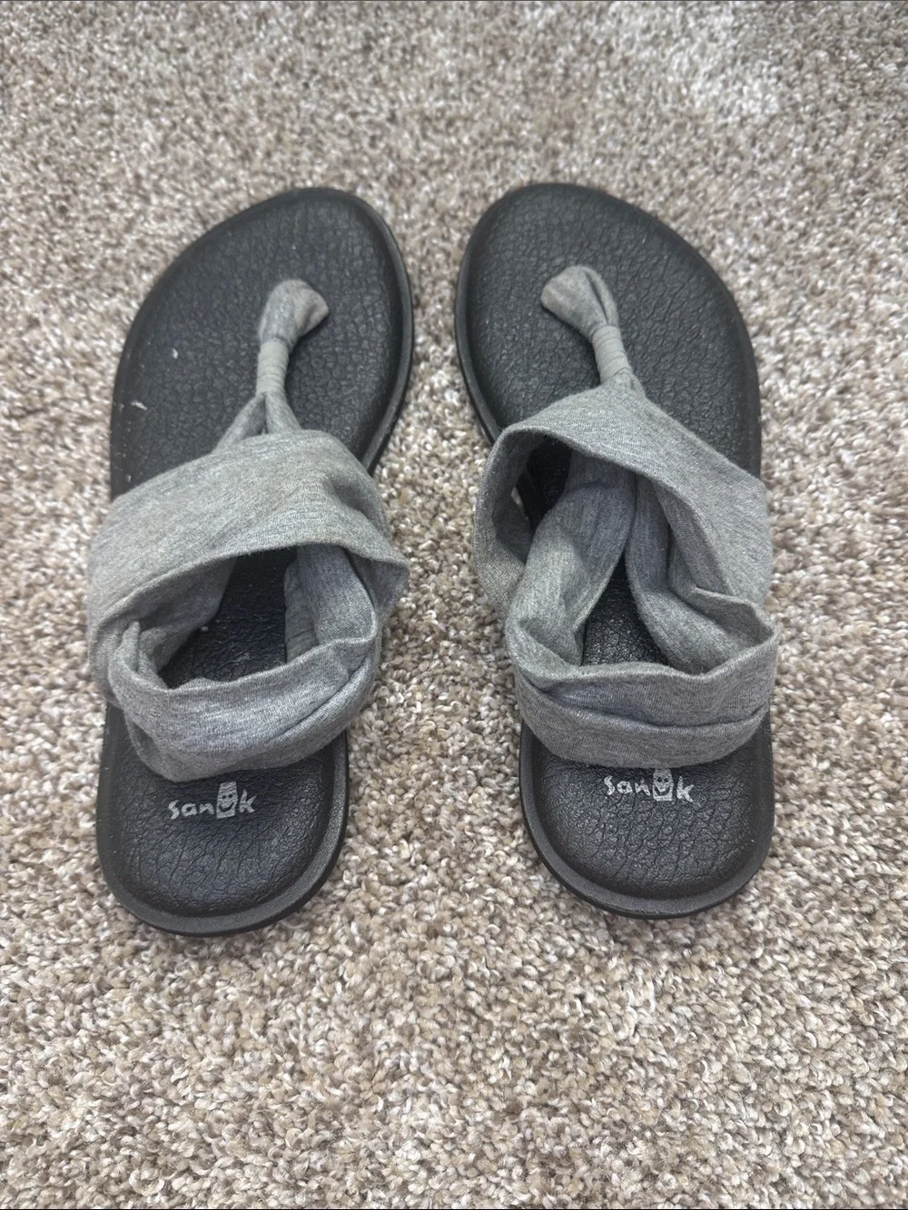 Sanuk woman’s Grey Fabric Sling Flip Sandals
