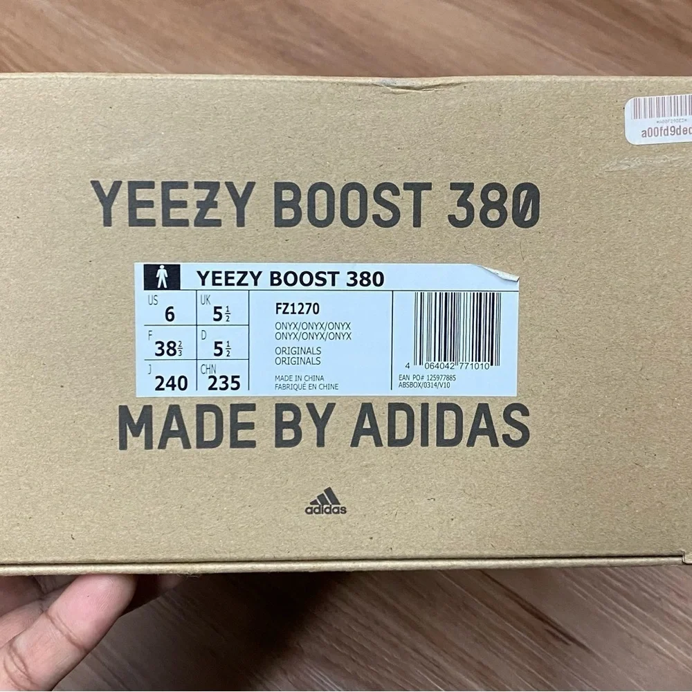 Yeezy adidas boost