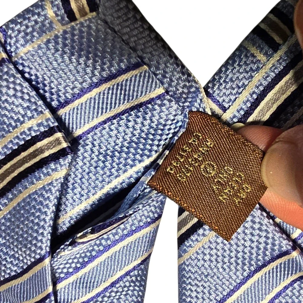 Tasso Elba SPA Mens Luxury Tie Blue  Silver Stripes 100% Silk‎ Neckwear Necktie