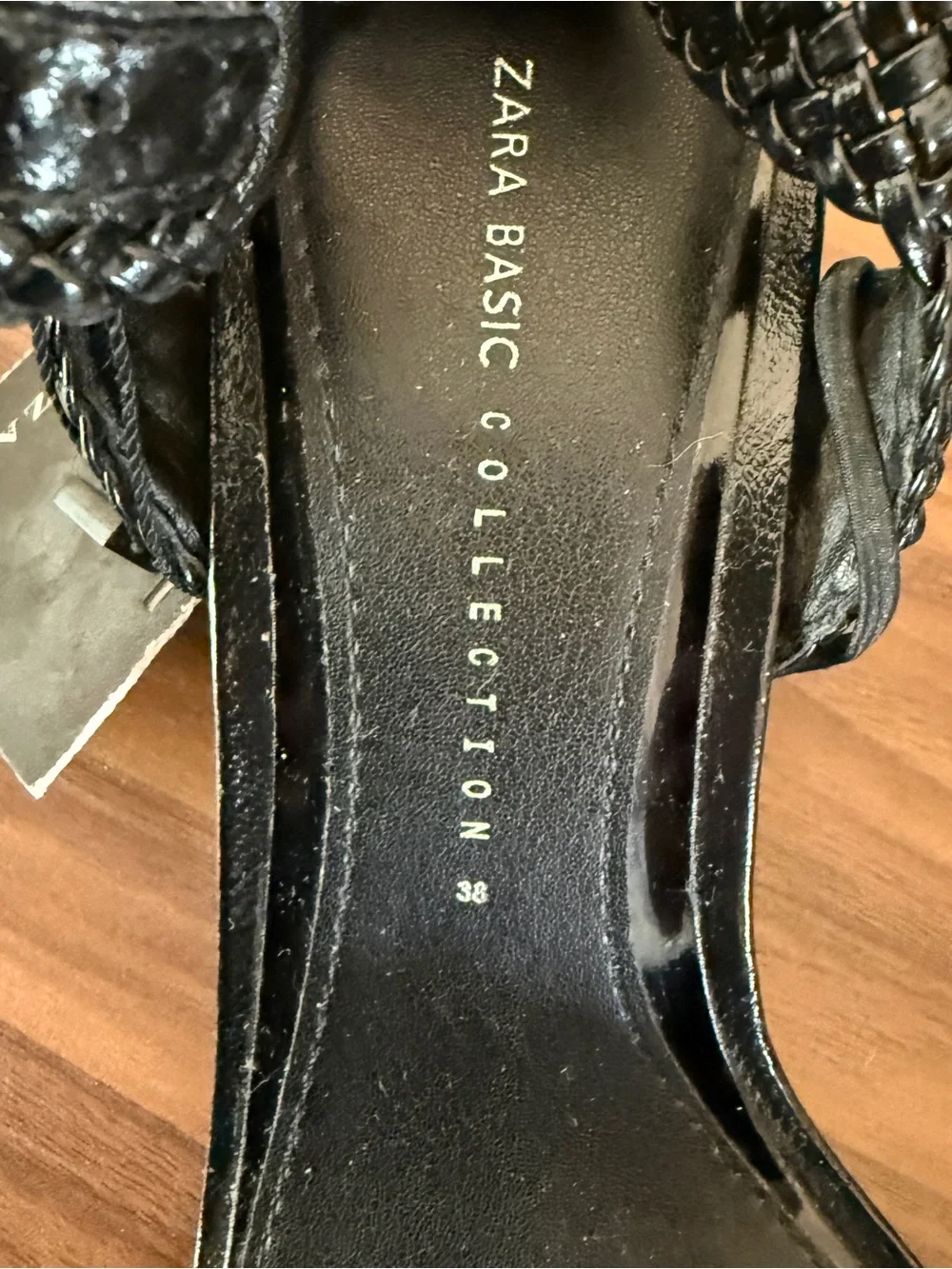 Zara chic black